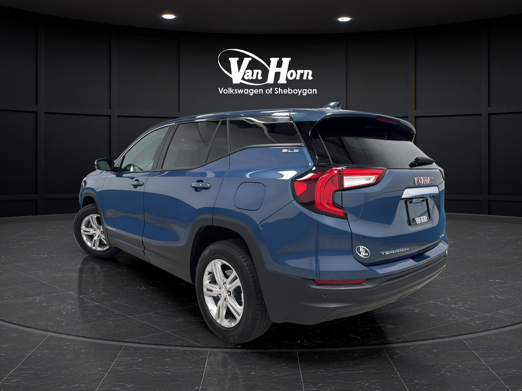 Used 2024 Downpour Metallic GMC SLE image 5