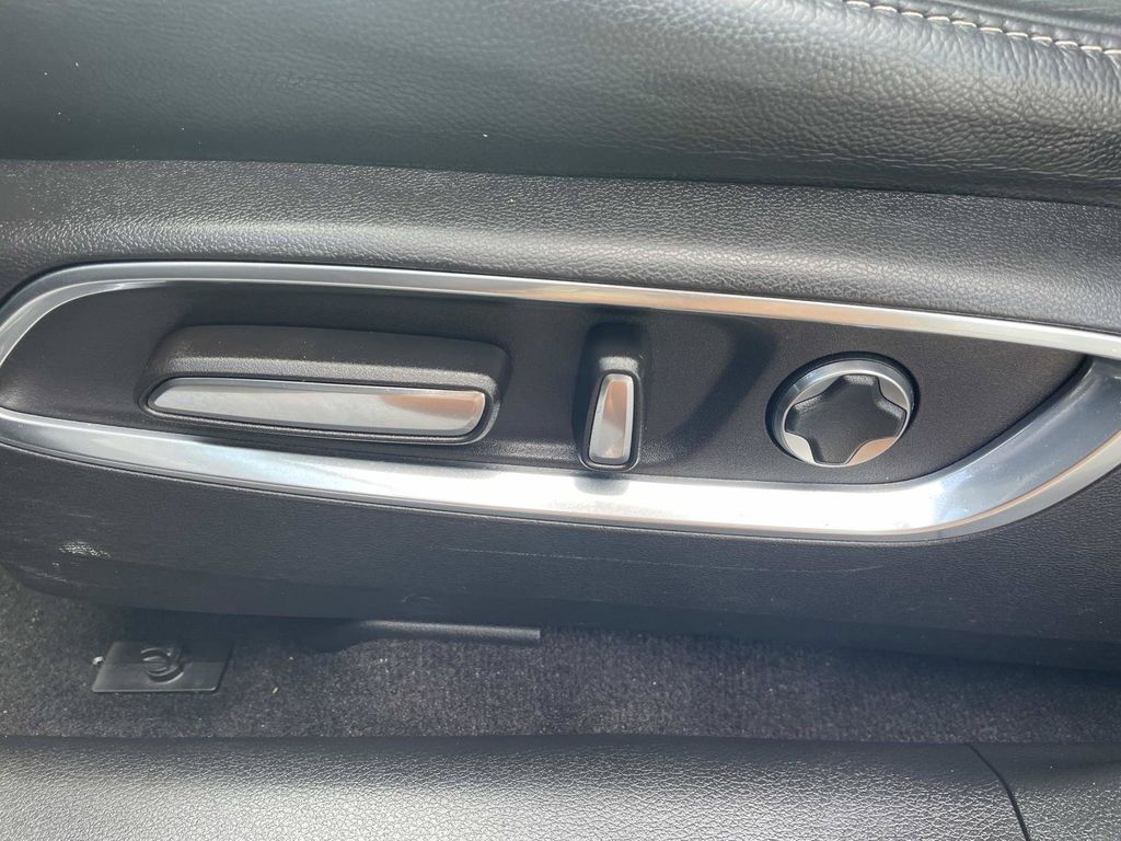 Used 2019  Acura 3.5L Technology Package image 22