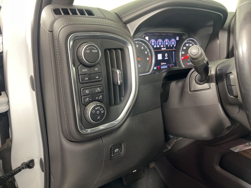 Thumbnail: 2020 Chevrolet Silverado 1500 - 21