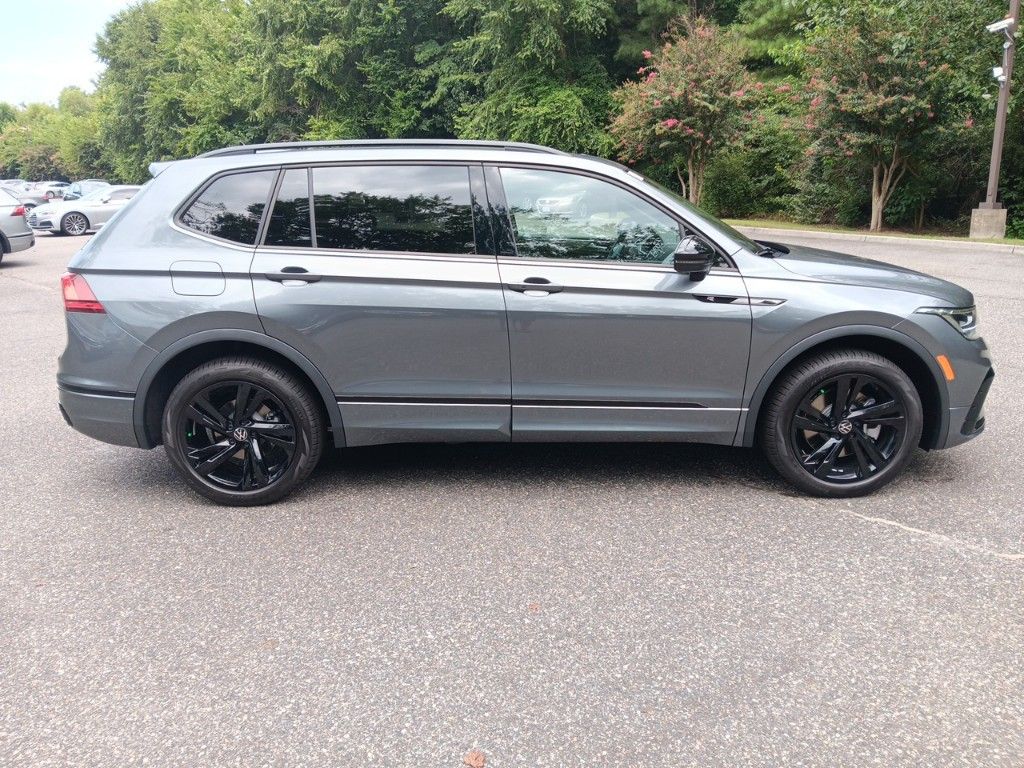 2024 Volkswagen Tiguan 2.0T SE R-Line Black 6