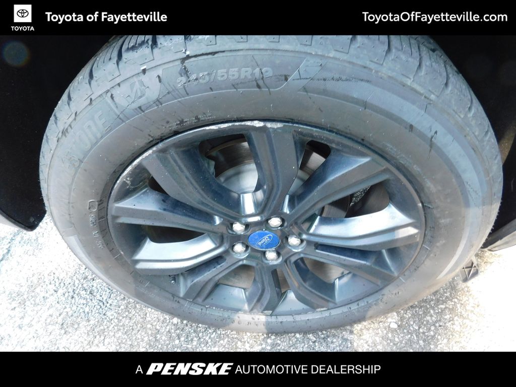 Thumbnail: 2020 Ford Edge - 8