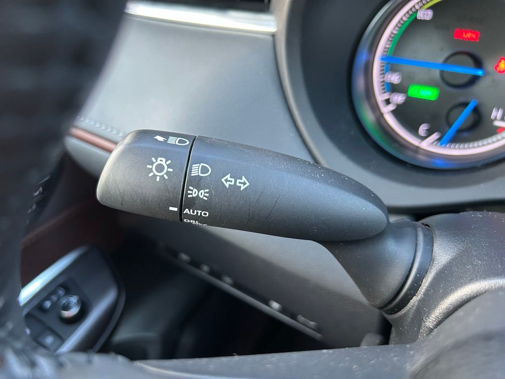 Thumbnail: 2021 Toyota Venza - 22