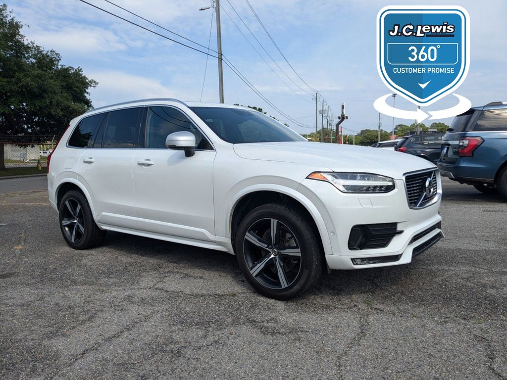 2019 Volvo XC90 T6 R-Design