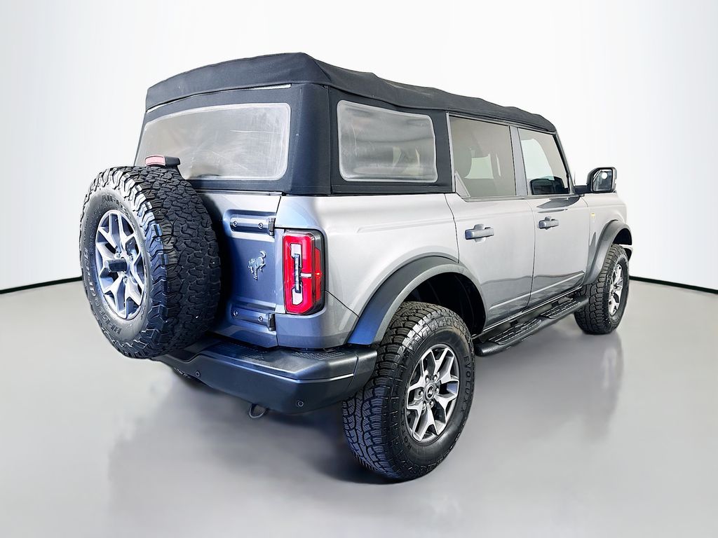 Thumbnail: 2022 Ford Bronco - 5