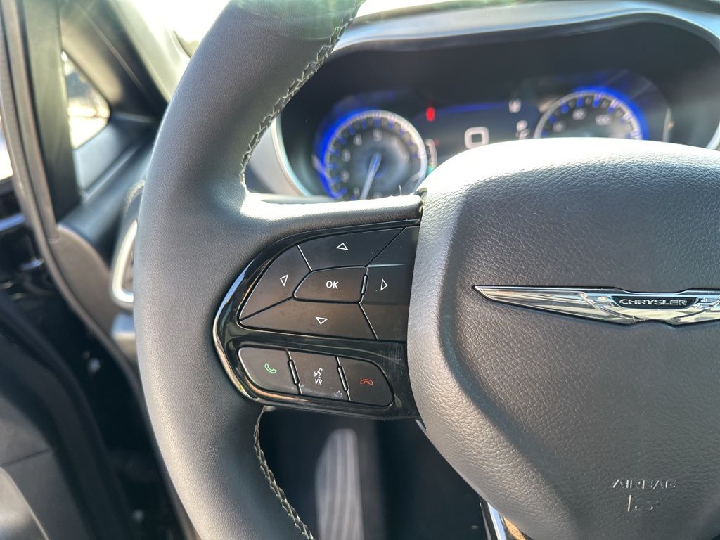 Used Car 2025 Chrysler Pacifica  Limited For Sale Under $40,000 In Austin, Texas