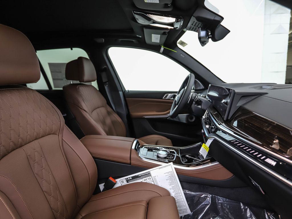 Thumbnail: 2026 BMW X5 - 30