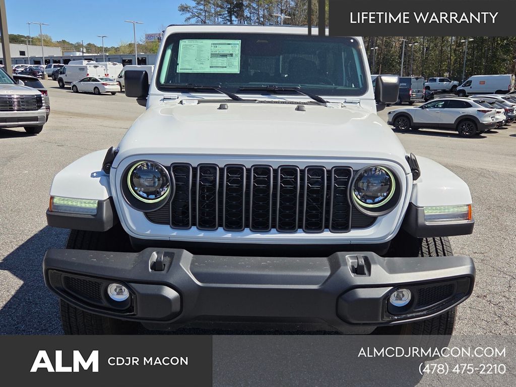 New 2026 Bright White Clear-Coat Exterior Paint Jeep Sport S image 3