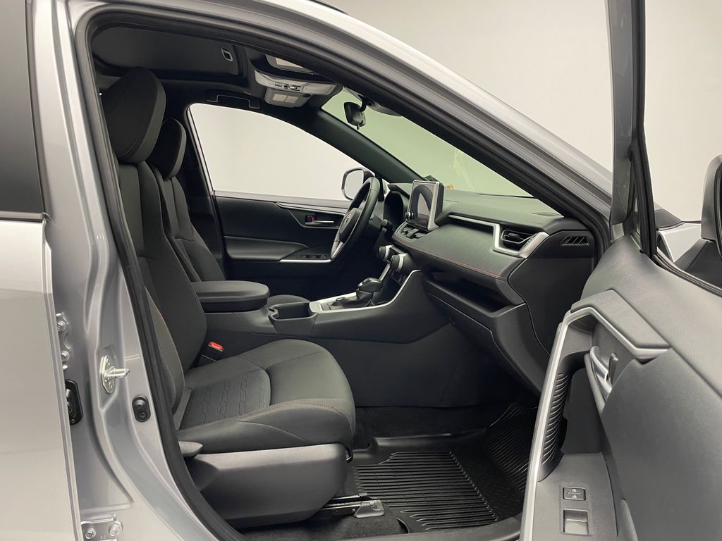 Thumbnail: 2024 Toyota RAV4 - 17