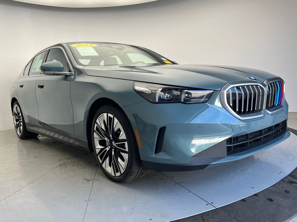 Thumbnail: 2024 BMW 5 Series - 2
