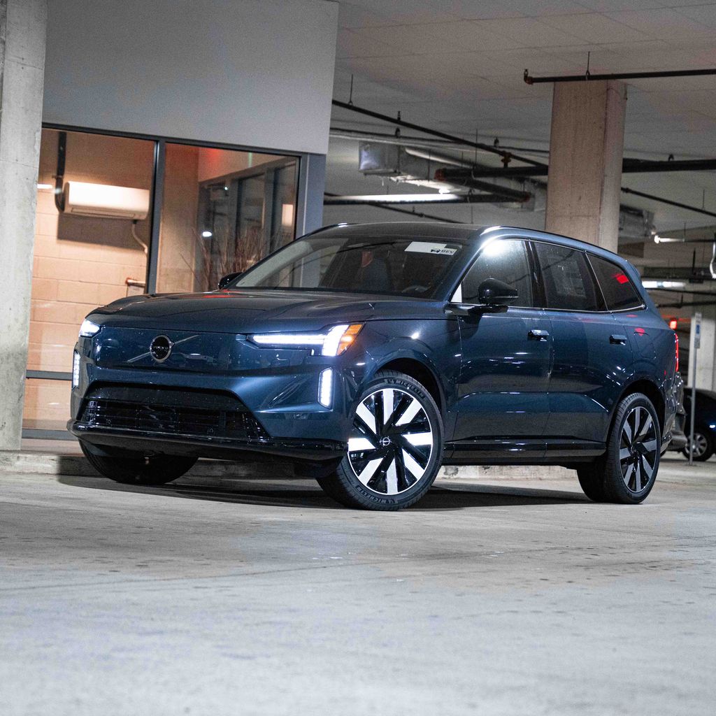 2026 Volvo EX90