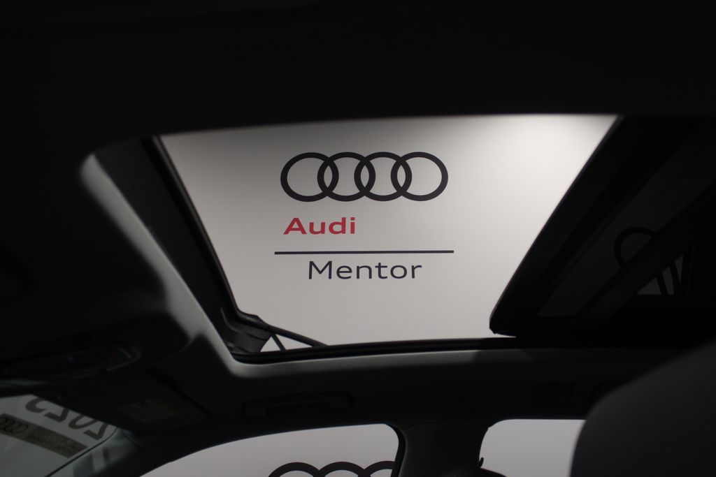 Thumbnail: 2023 Audi Q5 - 13