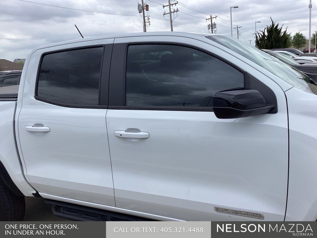 Used 2023 White GMC Elevation image 5