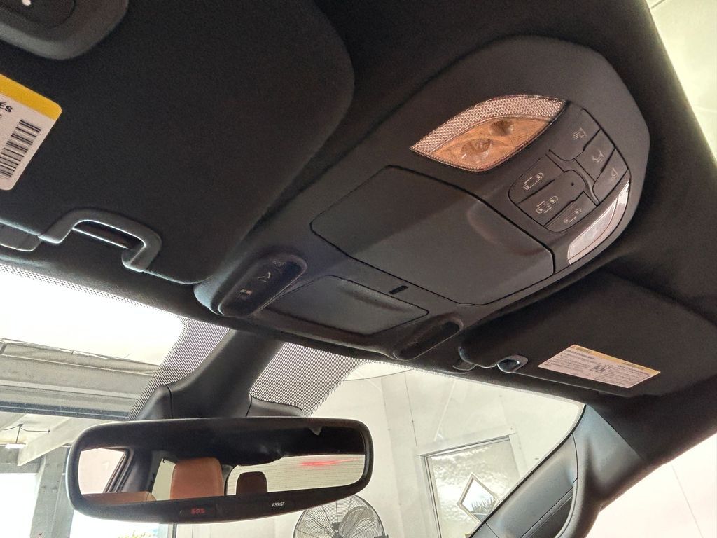 New 2026 Bright White Clearcoat Chrysler Pinnacle image 21