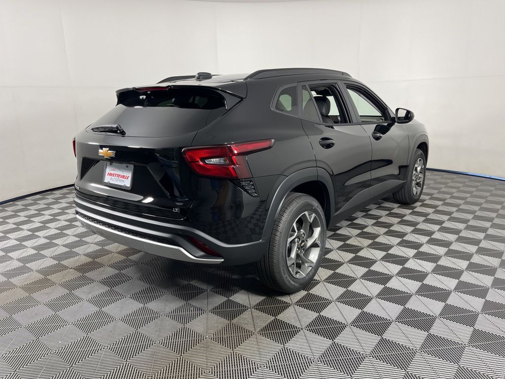 Thumbnail: 2025 Chevrolet Trax - 5