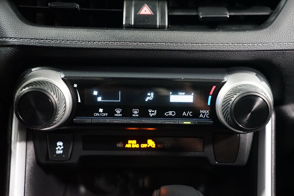 Thumbnail: 2023 Toyota RAV4 - 20