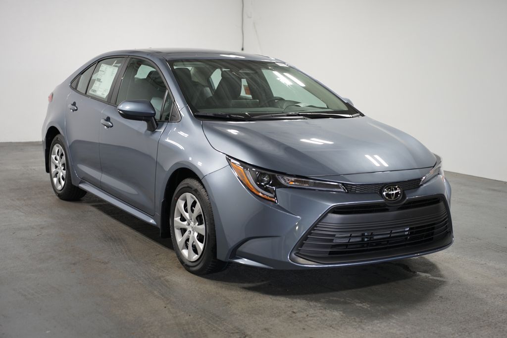 2025 Toyota Corolla LE 3