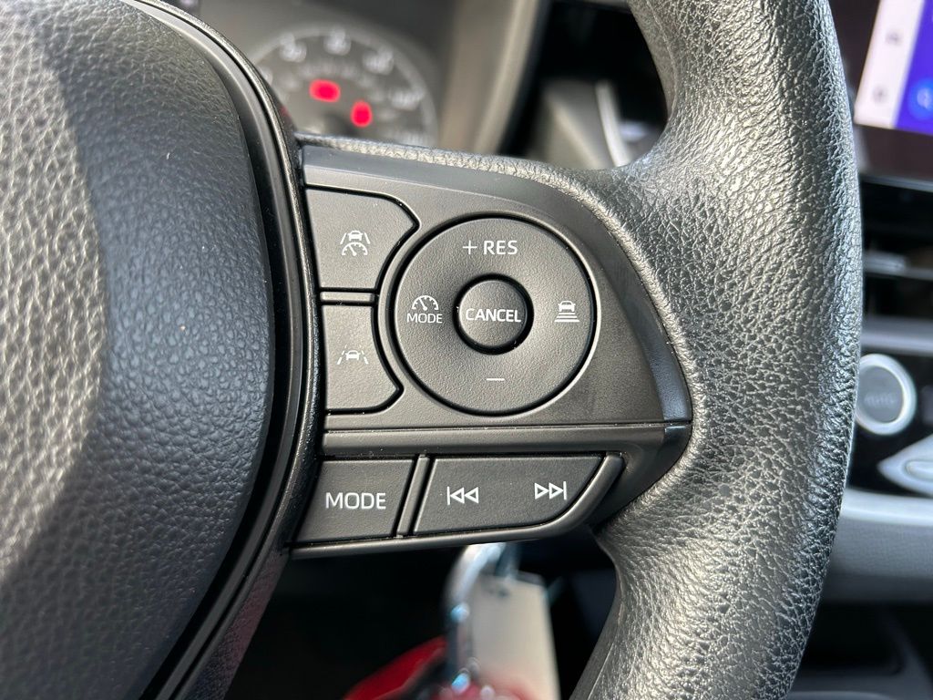 2024 Toyota Corolla LE 18