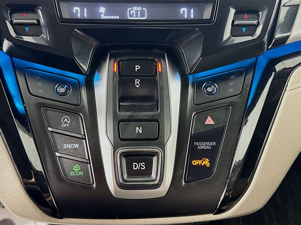 Used Car 2021 Honda Odyssey  Touring For Sale Under $30,000 In Austin, Texas