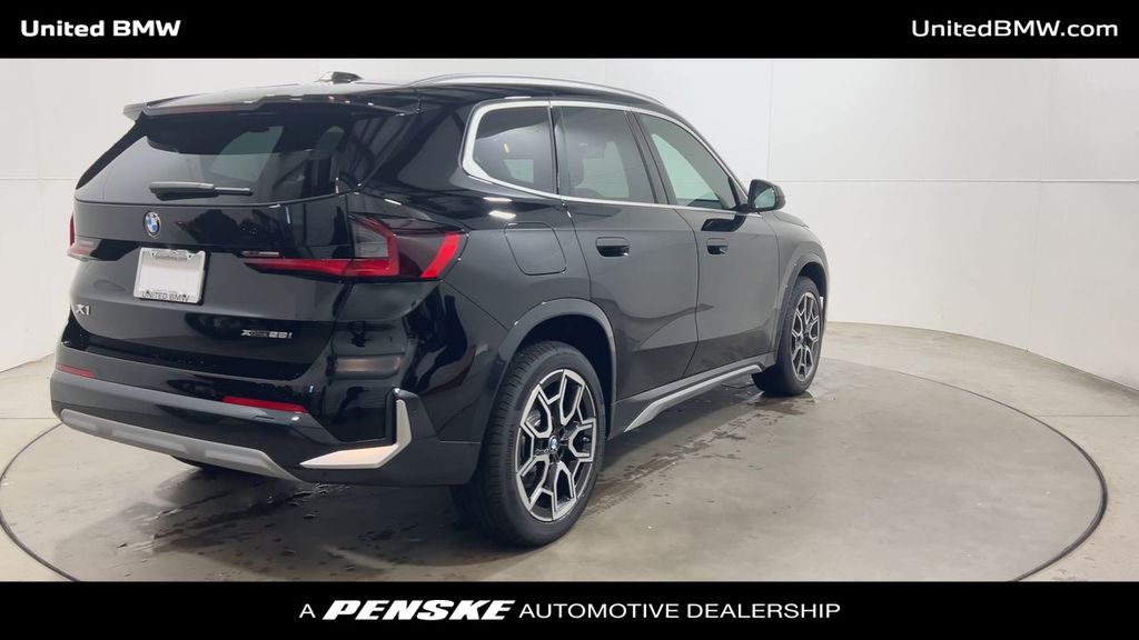 Thumbnail: 2026 BMW X1 - 8