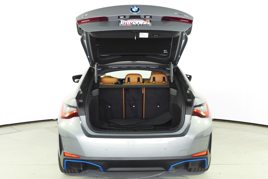 Thumbnail: 2023 BMW i4 - 10
