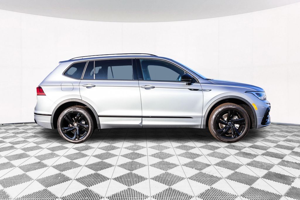 2024 Volkswagen Tiguan 2.0T SE R-Line Black 9