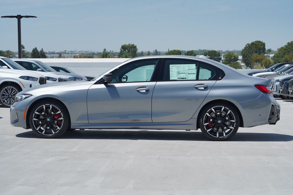 Thumbnail: 2026 BMW 3 Series - 4