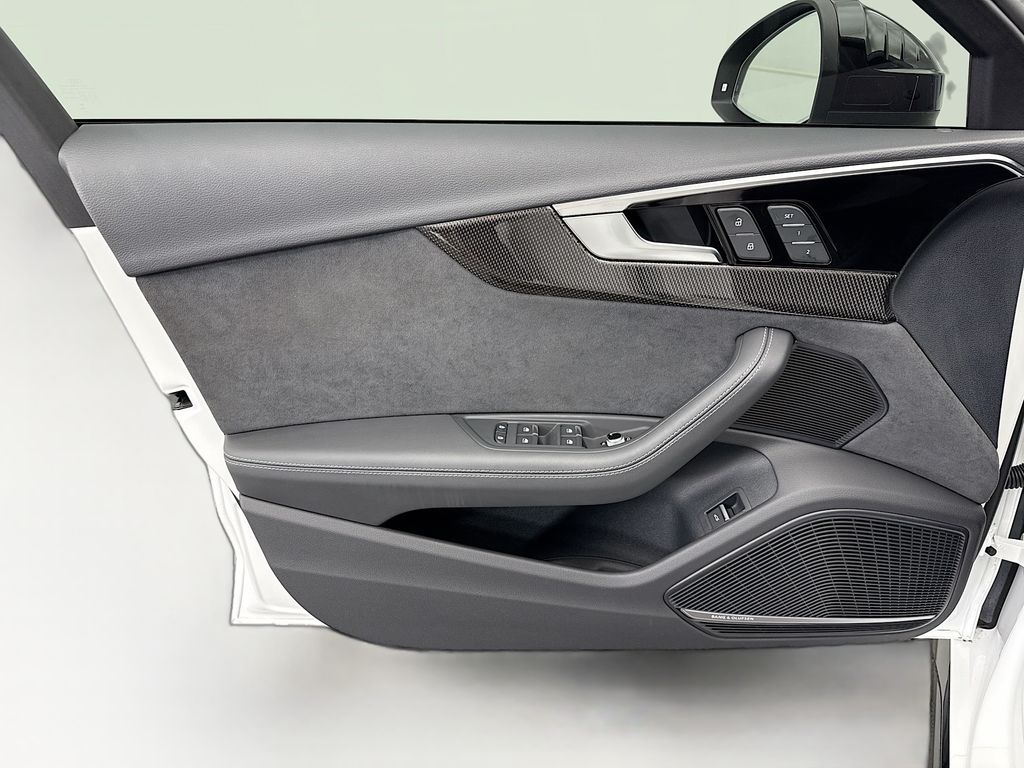 Thumbnail: 2023 Audi S4 - 25