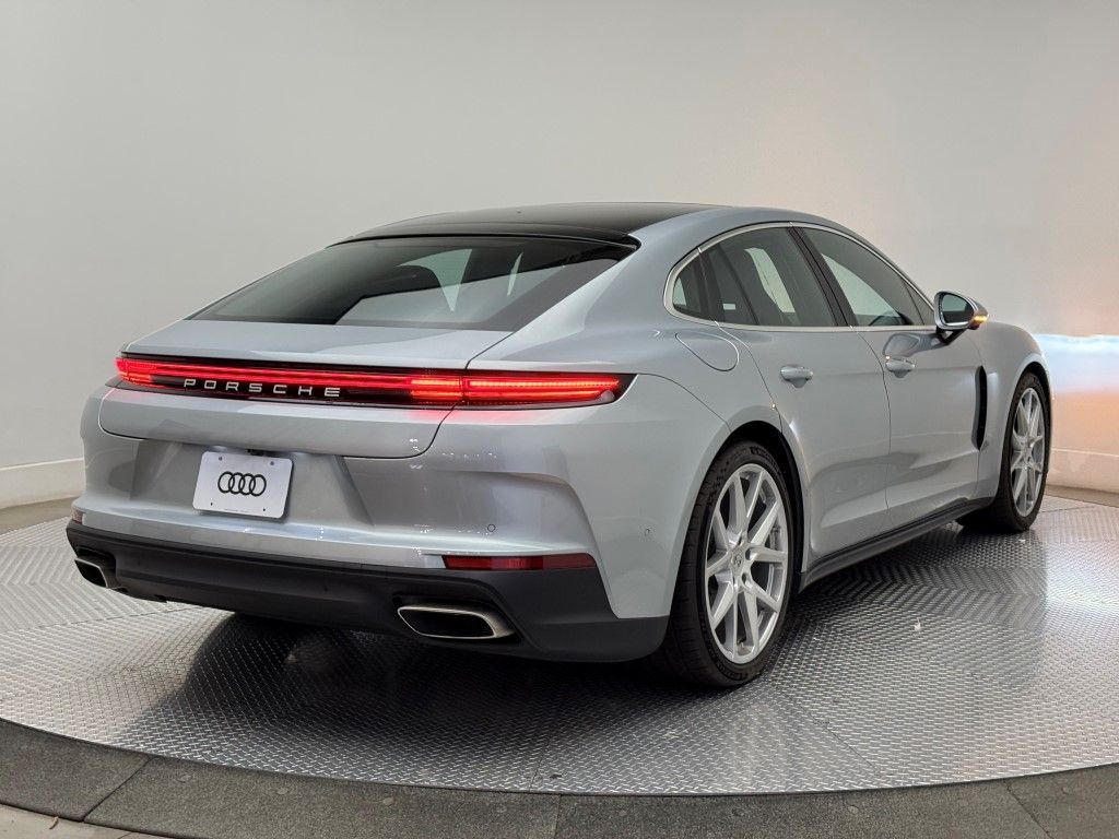 Thumbnail: 2025 Porsche Panamera - 15