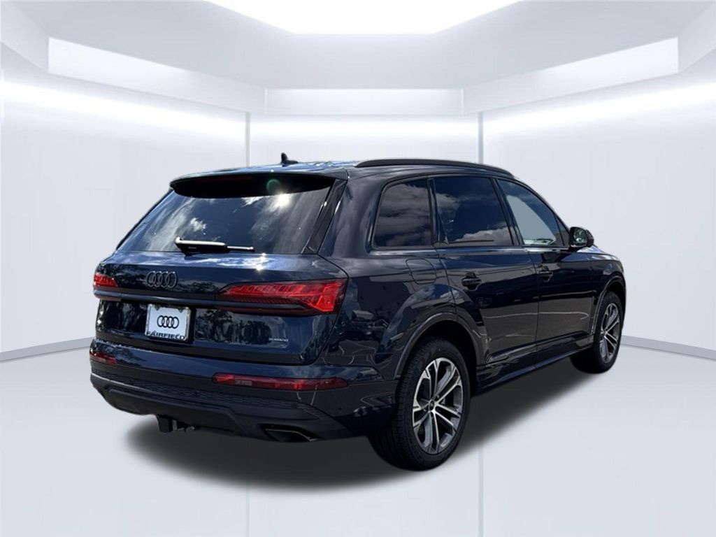 Thumbnail: 2026 Audi Q7 - 5
