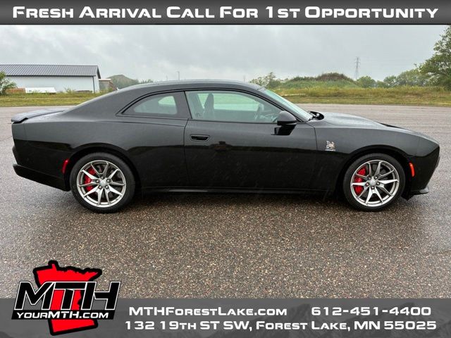 Diamond Black Crystal Pearlcoat 2024 Dodge Charger Daytona Coupe All-Wheel Drive 1-Speed Automatic