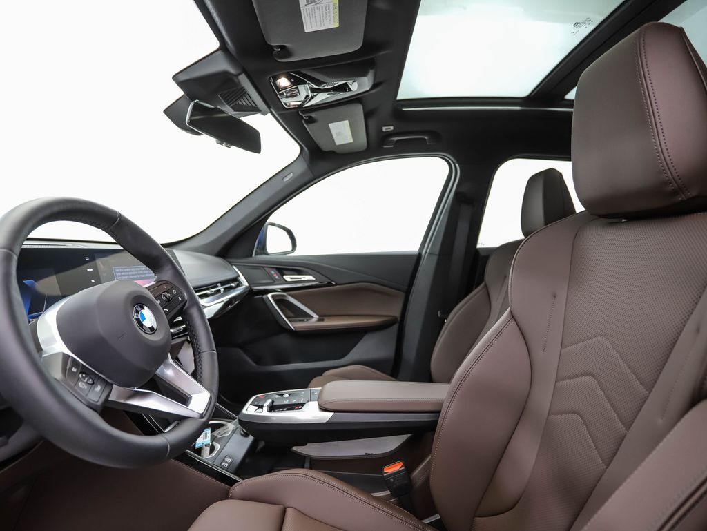 2025 BMW X1 xDrive28i 11