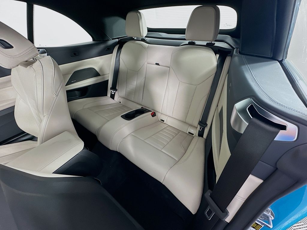 Thumbnail: 2027 BMW 4 Series - 17