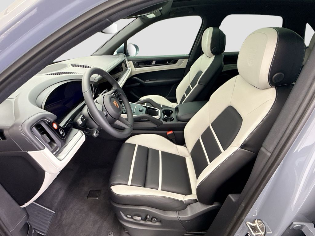 Thumbnail: 2026 Porsche Cayenne - 5
