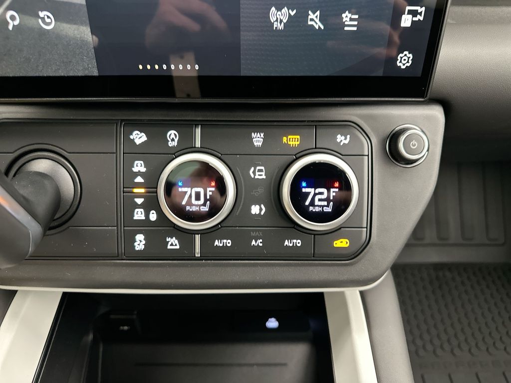 Thumbnail: 2026 Land Rover Defender - 13