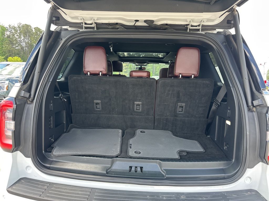 2023 Oxford White Ford Expedition Limited RWD SUV