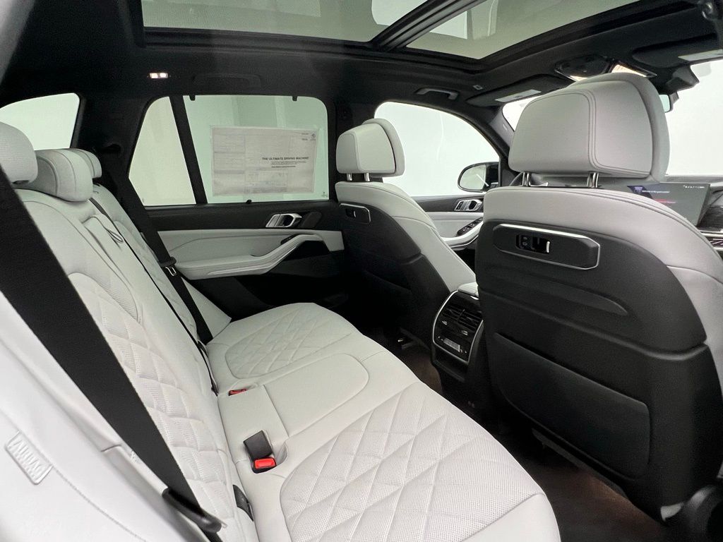 Thumbnail: 2026 BMW X5 - 8