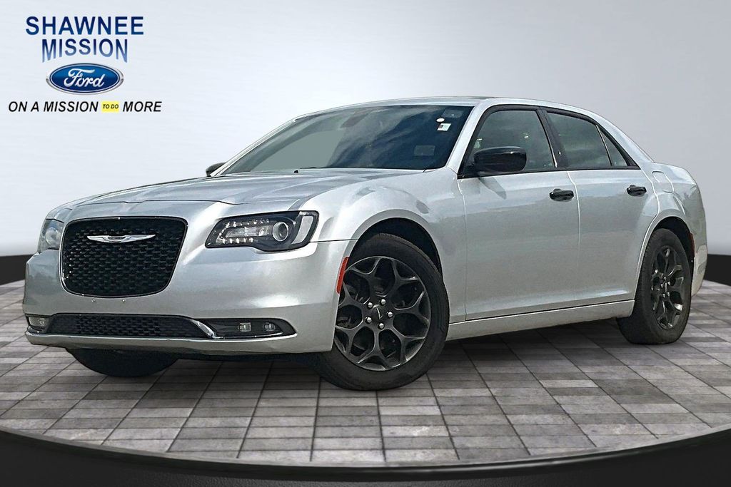 Silver Mist Clearcoat 2020 Chrysler 300 Sedan All-Wheel Drive 8-Speed Automatic