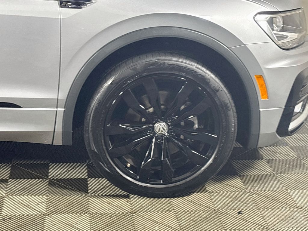 2020 Volkswagen Tiguan 2.0T SE R-Line Black