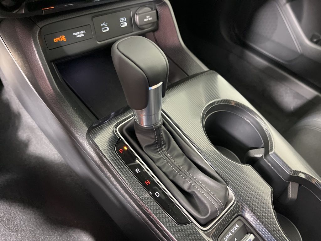 2025 Honda Civic Sport 32