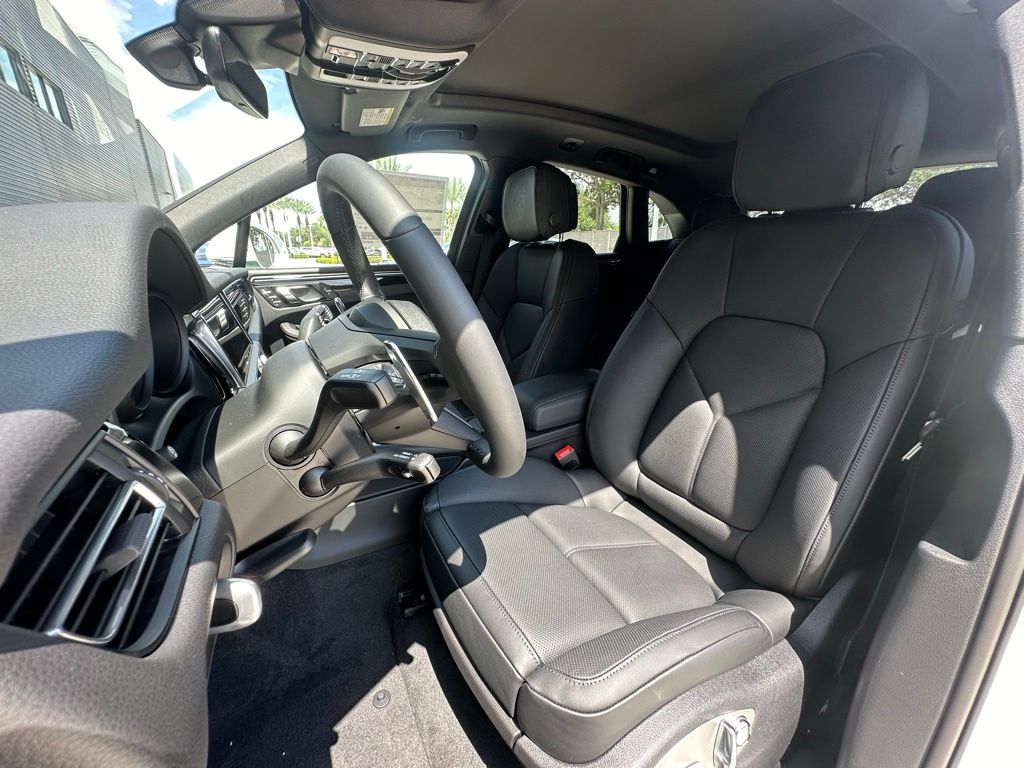 2024 Porsche Macan  5