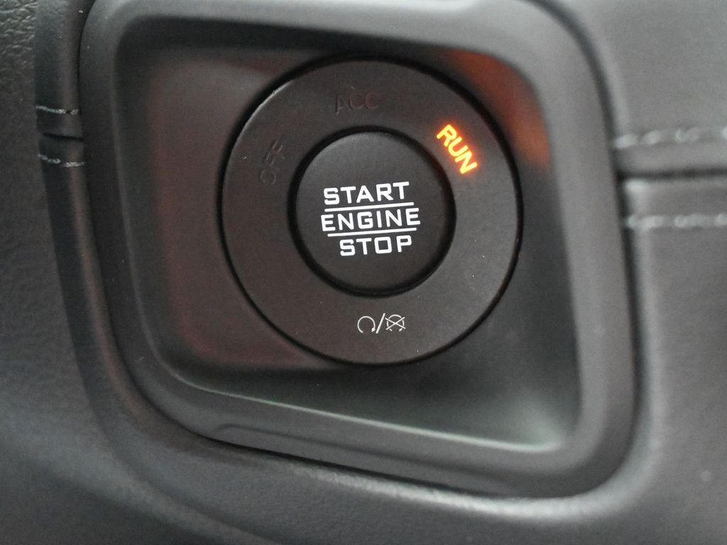 New 2026 Black Clearcoat Jeep Mojave image 22