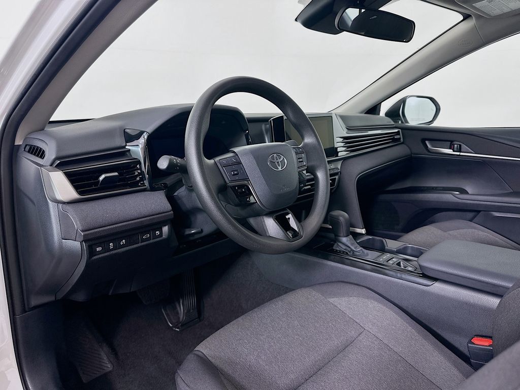 2025 Toyota Camry LE 9