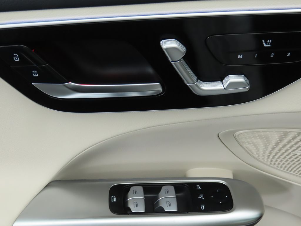 Thumbnail: 2025 Mercedes-Benz C-Class - 23