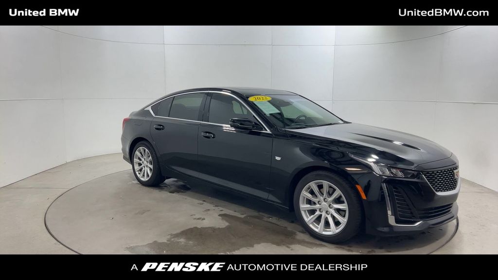 2022 Cadillac CT5 Luxury 2