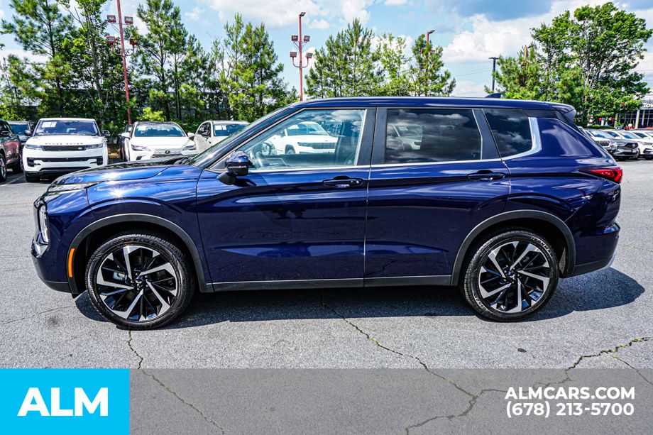 Used 2024 Blue Mitsubishi SE image 7