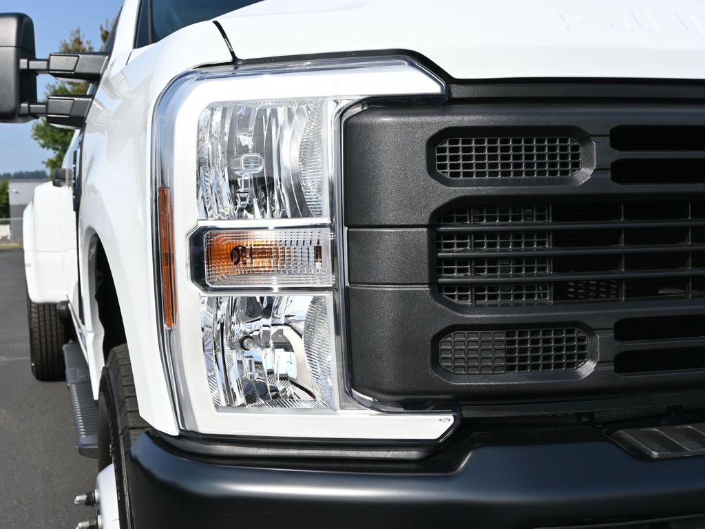 2026 Ford Super Duty F-350 DRW XL