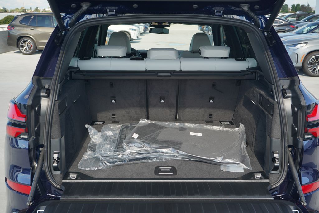 Thumbnail: 2026 BMW X5 - 20