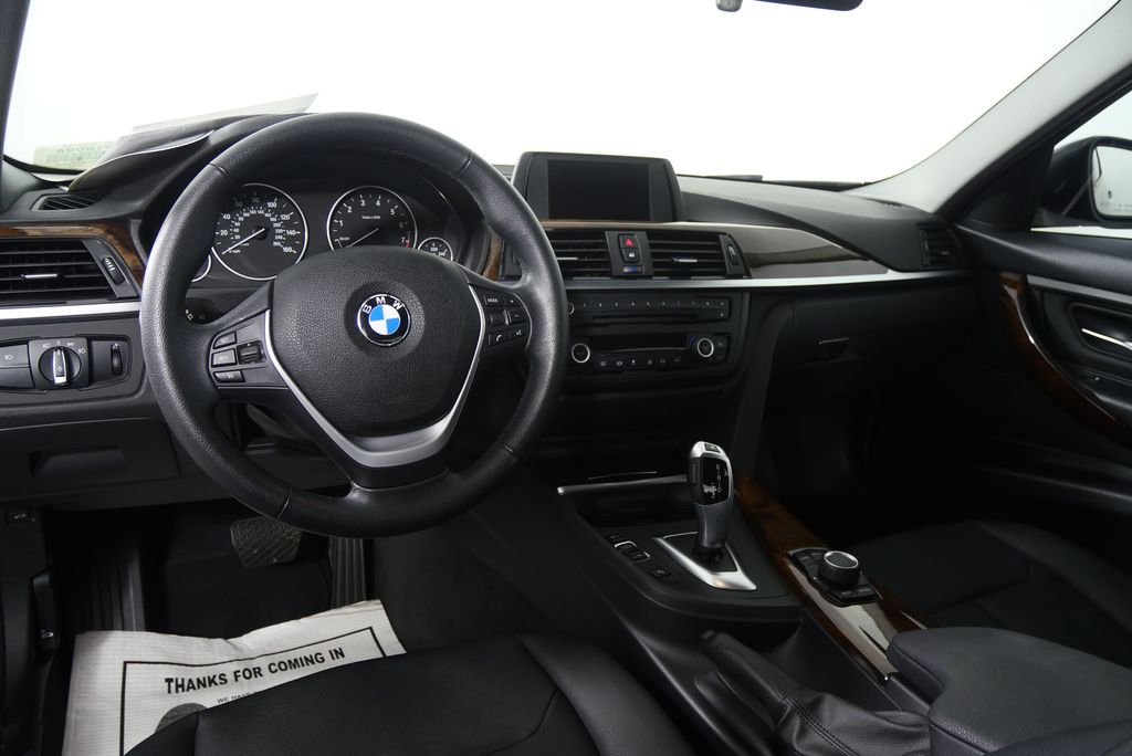 Thumbnail: 2015 BMW 3 Series - 19