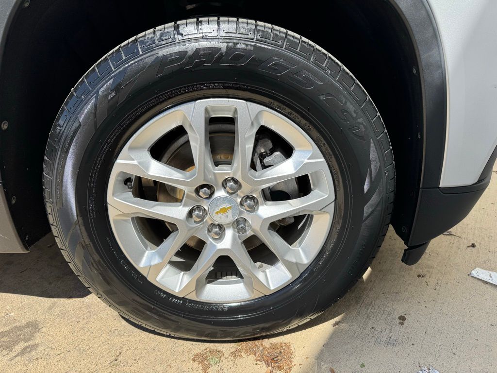 Used Car 2018 Chevrolet Traverse  Ls For Sale Under $20,000 In Georgetown, Texas