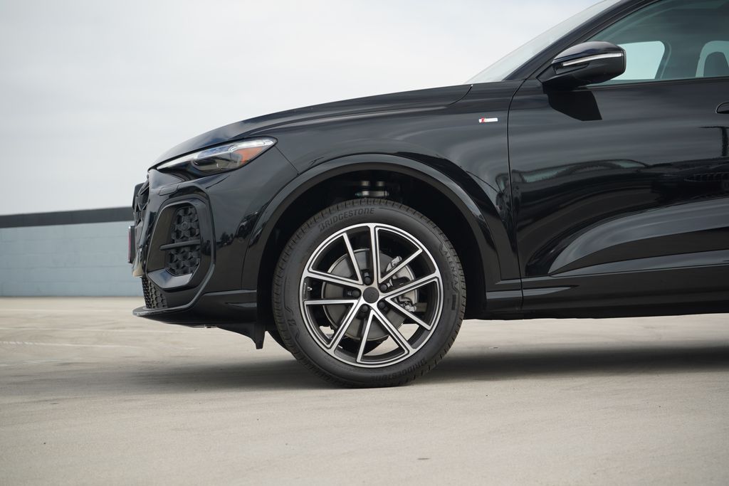 Thumbnail: 2026 Audi Q5 - 2